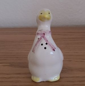 Vintage Goose Salt or Pepper Shaker